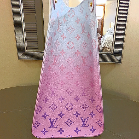 Louis Vuitton OnTheGo GM in LIMITED EDITION Sunrise Pastel NEW in Gift Box - Picture 5 of 16